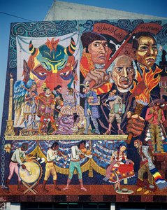 Hidalgo, Morelos en Juarez, helden van de onafhankelijkheidsstrijd, detail van de mozaïekschildering op de gevel van het Theater van de Opstandelingen, Mexico-Stad. Mexico, 20e eeuw. door Diego Rivera