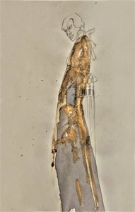 Gouden, golvende figuur door Doris Schmitz