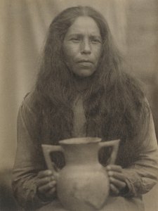 Cherokee vrouw, ca. 1929 (z/w foto)