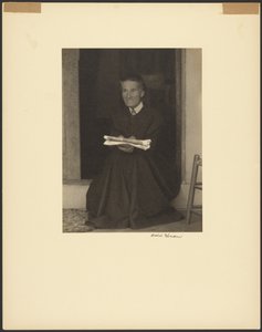 Zuster Sarah, Shaker Settlement, Mt. Lebanon, New York door Doris Ulmann