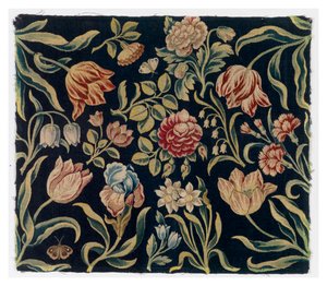 Kamerscherm met florale wandtapijtpanelen, gemaakt in Nederland of mogelijk Soho, Engeland