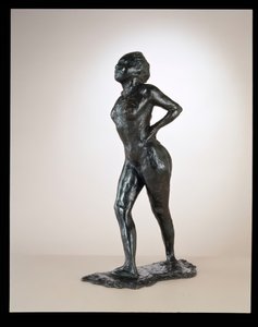 Dancer At Rest, Hands On Hips, Right Leg Forward, c. 1881-1890 (cast 1919-1925) door Edgar Degas