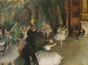 De repetitie van het ballet op het podium