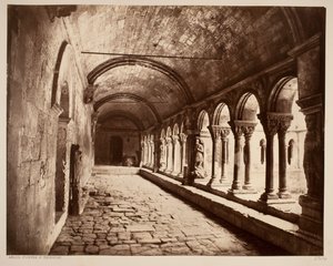 Arles. Klooster St. Trophime (noordgalerij) door Édouard Baldus
