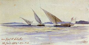 Drie traditionele Egyptische transportschepen, varend op de Nijl, nabij Gebel el-Silsila of Gebel Silsileh (Egypte)