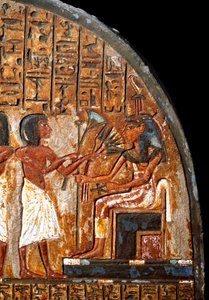 Egyptische oudheid: grafstèle van Minhotep: detail van een bloemenoffer aan de godin Hathor die de sleutel van het leven vasthoudt in de vorm van een Ankh. 18e dynastie. 14e eeuw v.Chr. Turijn, Egyptisch museum