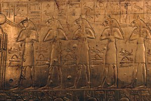 Reliëf op vergulde houten kist, Schatkamer van Toetanchamon door Egyptian 18th Dynasty