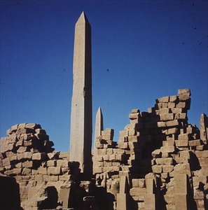 Het Centrale Hof van de Grote Tempel van Amon, Nieuwe Koninkrijk
