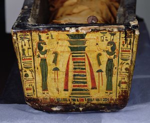 Detail van het voeteneinde van de buitenste kistbasis van de mummie van Nesyamun, mogelijk gevonden in Deir El-Bahri, Nieuwe Koninkrijk, circa 1100 v.Chr. (beschilderd hout)