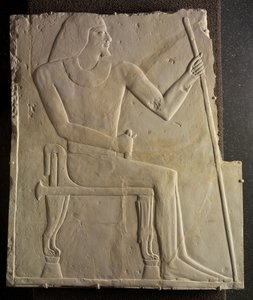 Reliëf van Nyankhnesut zittend, uit Saqqara, ca. 2311-2281 v.Chr. door Egyptian 6th Dynasty