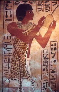 Oud-Egypte, graf van Sennufer, Thebe, Luxor, muurschildering, fresco, muurschildering, zoon van Sennufer die het begrafenisfeest voorzit, gekleed in luipaardhuid door Egyptian Egyptian