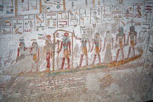 Graf van Ramses IX, Hiëroglief de God Ra op de boot, Luxor door Egyptian Egyptian