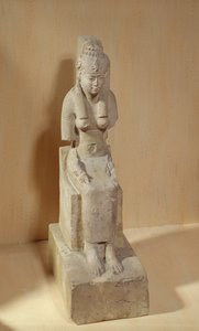 Standbeeld van de godin Rattawy, uit Medamud door Egyptian Ptolemaic Period