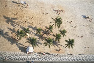 Brazilië, Rio de Janeiro, Ipanema Beach, luchtfoto (foto)