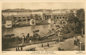 British Empire Exhibition, Wembley, Middlesex door English Photographer