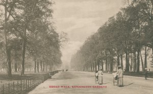 Broad Walk, Kensington Gardens door English Photographer