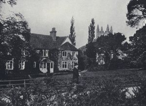 Canon Kingsley en zijn huis, Eversley Rectory, Hampshire door English Photographer