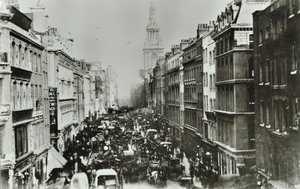 Cheapside, kijkend naar het oosten naar Bow Church, City of London, 1880