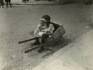 Kinderarmoede, Londen door English Photographer