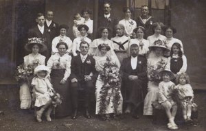 Edwardiaanse trouwfoto, ca. 1910 door English Photographer