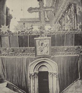 Ingang van de grot in de Geboortekerk, in de buurt waar Boaz en Ruth elkaar ontmoetten door English Photographer