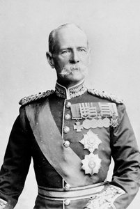 Veldmaarschalk Lord Roberts (1832-1914) in vol ornaat, ca. 1895
