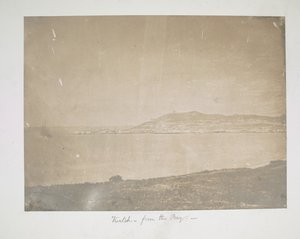 Kertch, vanaf de baai. Fotograaf: Onbekend c. 1855-1856