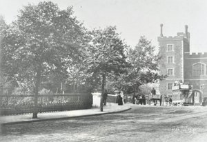 Lambeth Brug: toegangsweg met Lambeth Paleis op de achtergrond, 1897