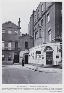 Londen: Savile Place, aan het einde van Savile Row door English Photographer