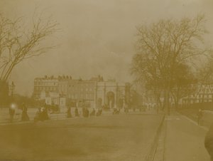 Marble Arch, Hyde Park, Londen door English Photographer