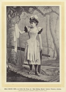 Miss Irene Iris als Little Bo Peep in Red Riding Hood, Gaiety Theatre, Dublin door English Photographer