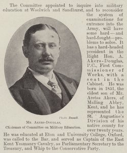 Mr Akers-Douglas, voorzitter van de commissie voor militaire opleiding door English Photographer