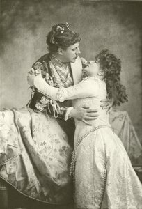 Mr Clyffe en Miss Lingard als Romeo en Julia (gravure) door English Photographer