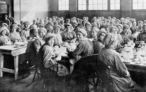 Munitiewerkers in de kantine