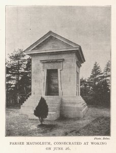 Parsee Mausoleum, ingewijd in Woking op 26 juni door English Photographer