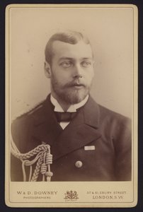 Portret, George, Hertog van York, toekomstige Koning George V door English Photographer