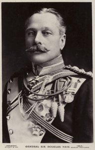 Portret van Generaal Sir Douglas Haig door English Photographer