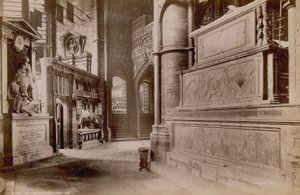 Ansichtkaart met een afbeelding van de kooromgang in Westminster Abbey door English Photographer