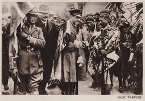 Prins van Wales met Maori krijgers, Nieuw-Zeeland