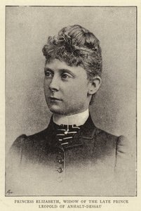 Prinses Elizabeth, weduwe van de overleden Prins Leopold van Anhalt-Dessau door English Photographer