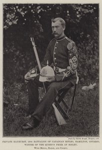 Private Hayhurst, 13e Bataljon van de Canadese Rifles, Hamilton, Ontario, winnaar van de Queens Prize in Bisley, met medaille, badge en cheque door English Photographer