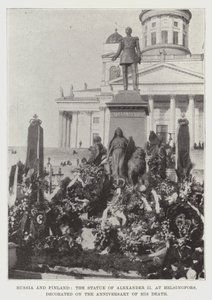 Rusland en Finland, het Standbeeld van Alexander II in Helsingfors, versierd op de Verjaardag van zijn Dood