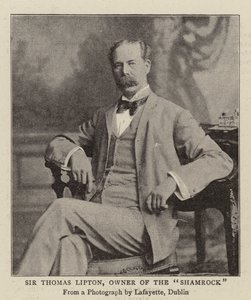 Sir Thomas Lipton, eigenaar van de Shamrock door English Photographer