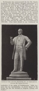 Standbeeld van de overleden Mr Bradlaugh, MP, in Northampton, Beeldhouwer, Mr George Tinworth door English Photographer