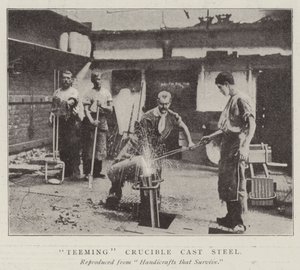 Gietende smeltkroes gietstaal door English Photographer