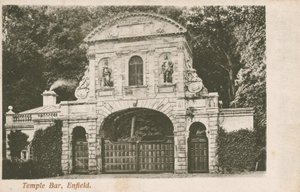 Temple Bar, Enfield door English Photographer