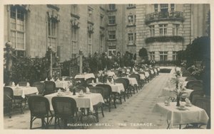 Terras van het Piccadilly Hotel, Londen