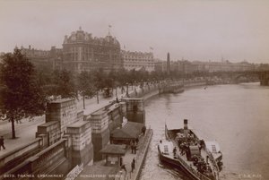 Theems Embankment vanaf Hungerford Bridge door English Photographer