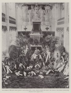 De begrafenis van de overleden Prins Alfred van Saksen-Coburg-Gotha, bloemstukken rond de baar in de kerk van het Schloss Friedenstein door English Photographer
