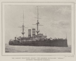 Het grootste oorlogsschip ter wereld, het Japanse slagschip Mikasa dat de haven van Portsmouth binnenvaart door English Photographer